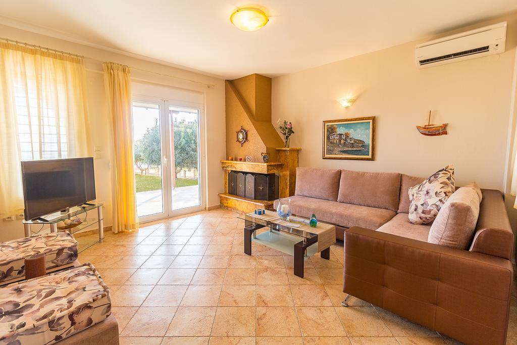 Villa Nefeli Akti Salonikiou B Agios Nikolaos  Exterior foto